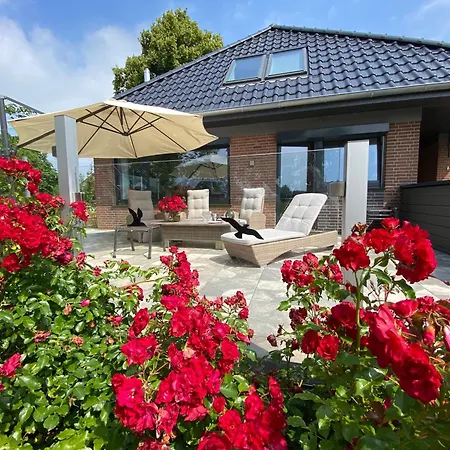Hébergement de vacances Nordseeurlaub Im Hochwertigen Feriendomizil Rosenhuus Mit Sauna Und Kamin Im Idyllischen Butjadingen